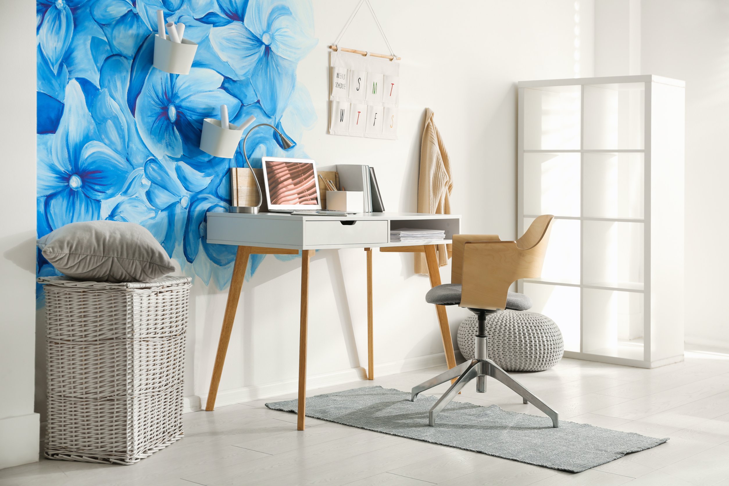 Hvordan male over tapet