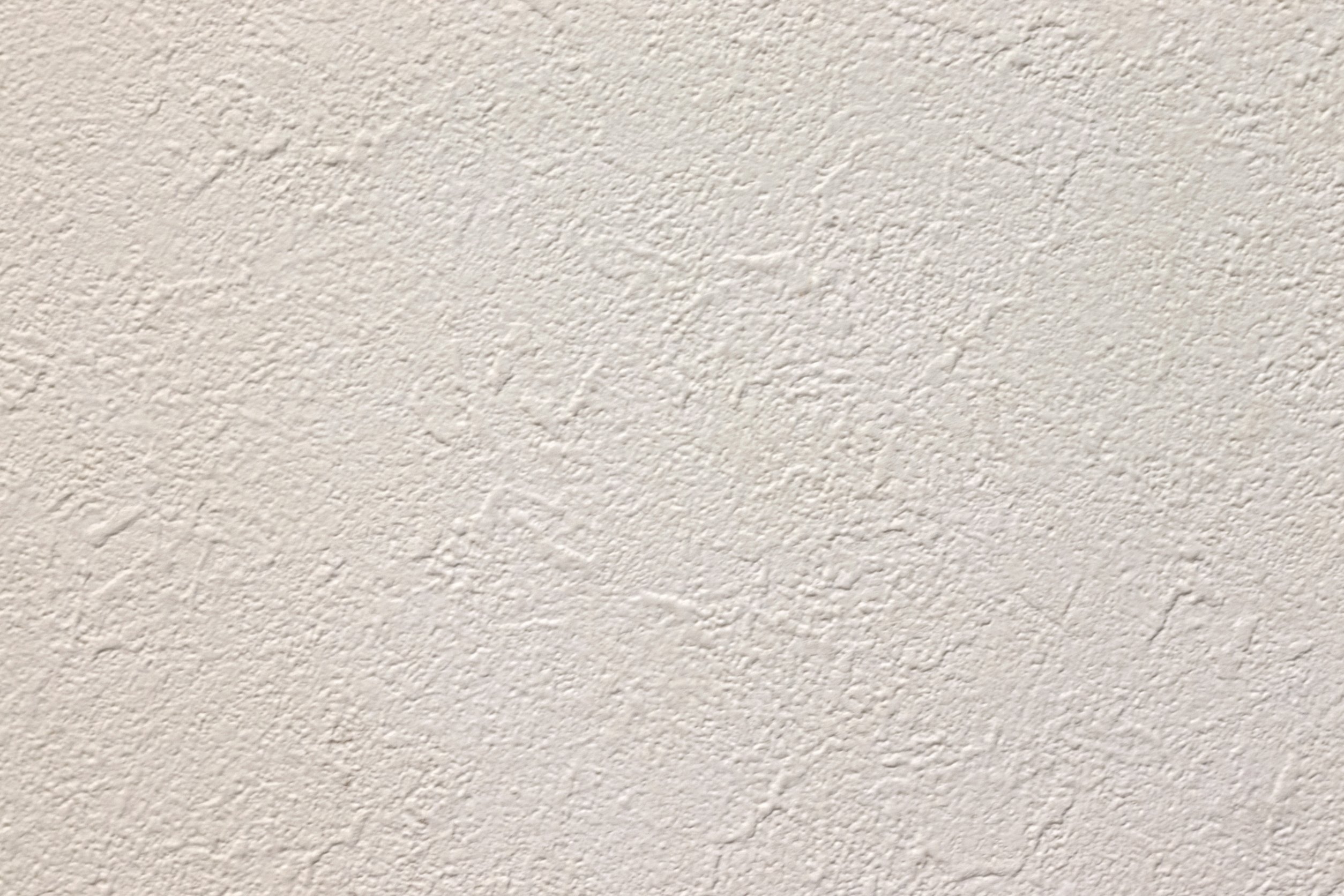 Hvordan tapetsere over strie