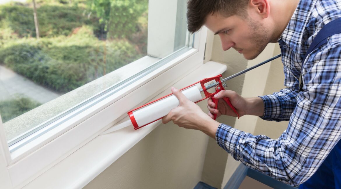 Male over sillikon fugemasse